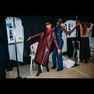 What really happens backstage at a Fashion Show!